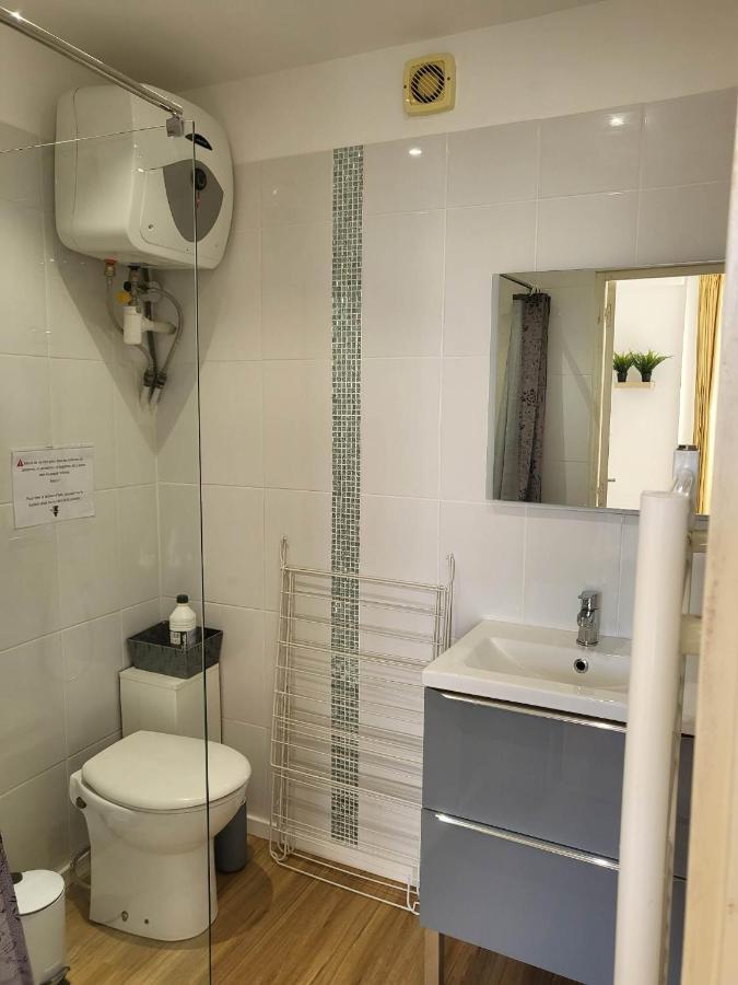 Studio Sur Le Port De Тулон Екстер'єр фото