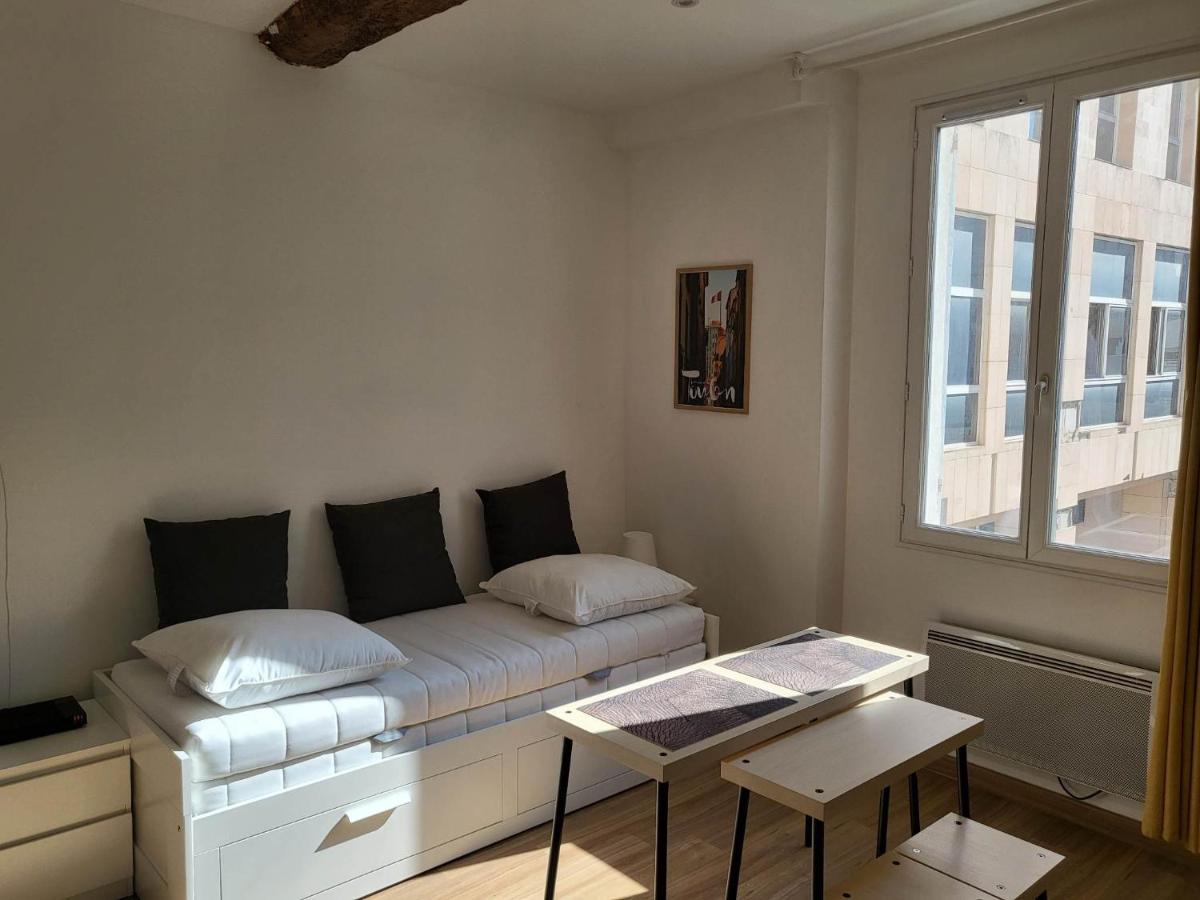 Studio Sur Le Port De Тулон Екстер'єр фото