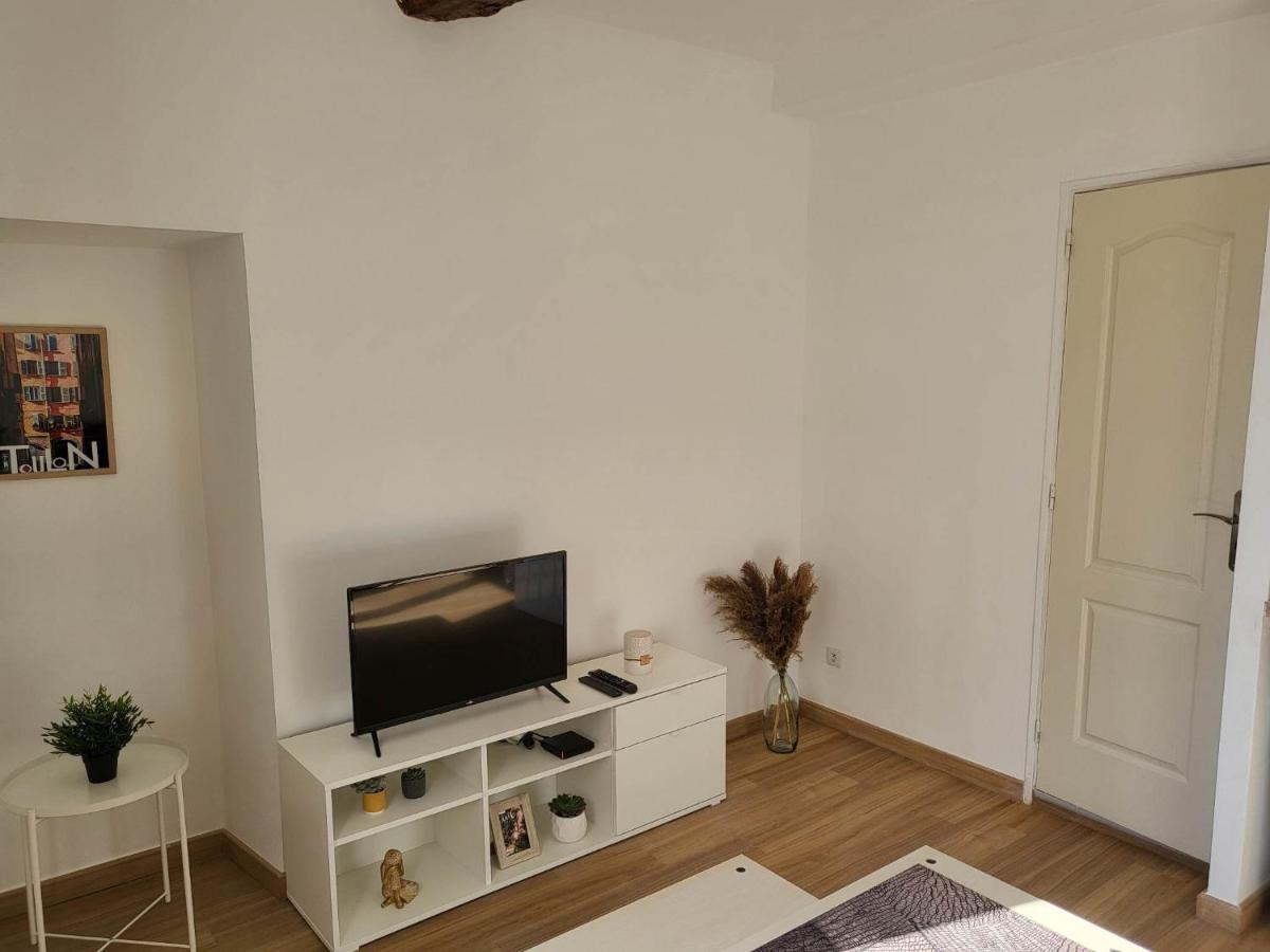 Studio Sur Le Port De Тулон Екстер'єр фото